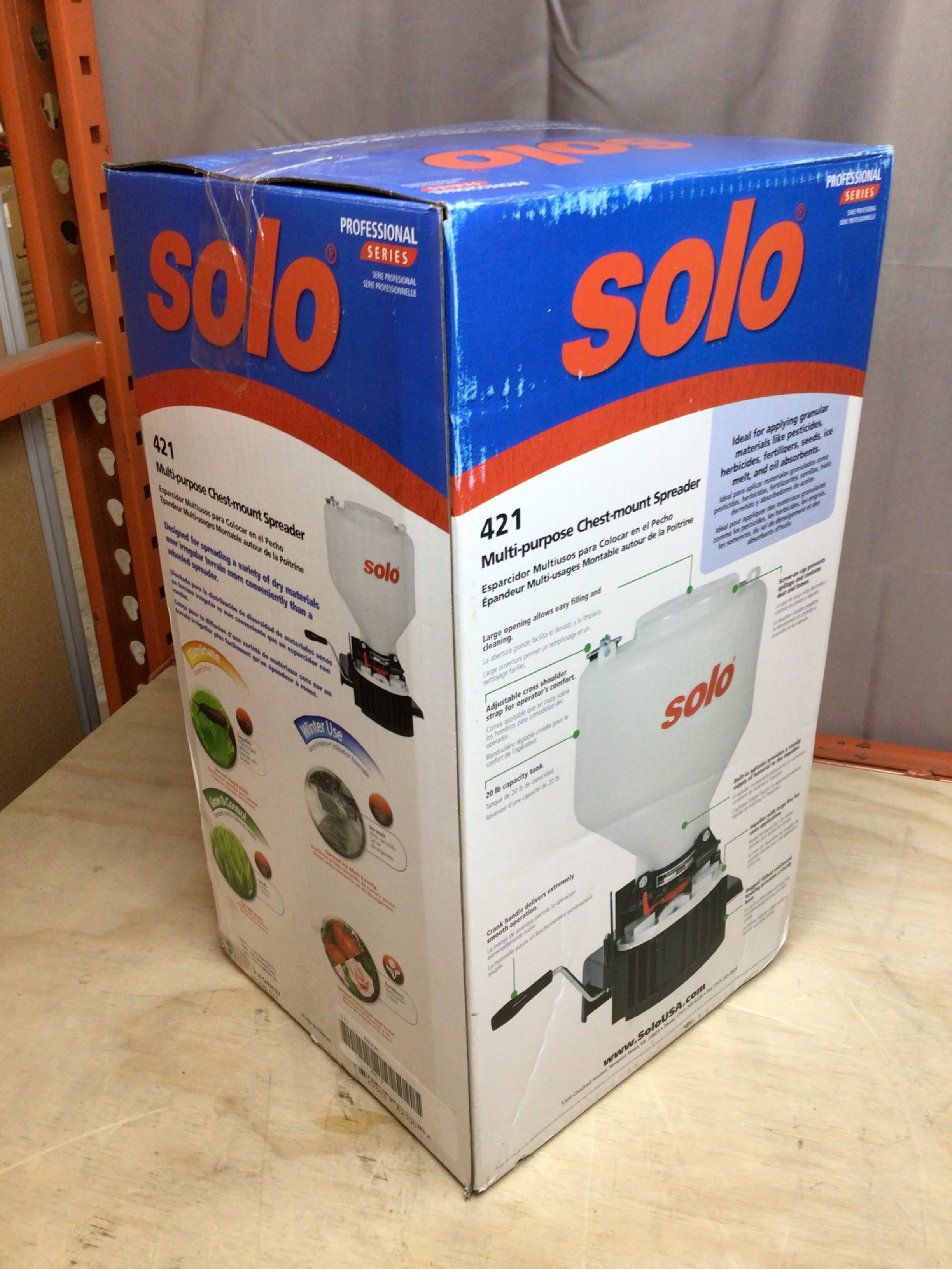Solo 421-S 20 Lb. Portable Chest-Mount Spreader *OPEN BOX* (8128802095342)